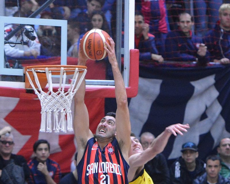 El bicampeón debutó con victoria