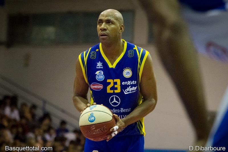"Somos un equipo ofensivo que tenemos que sacrificarnos defensivamente"