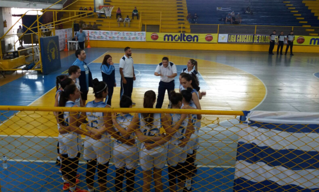 De la mano de la capitana