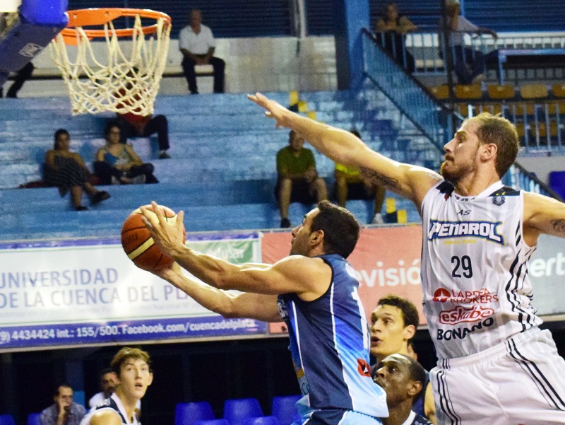Ajustado triunfo