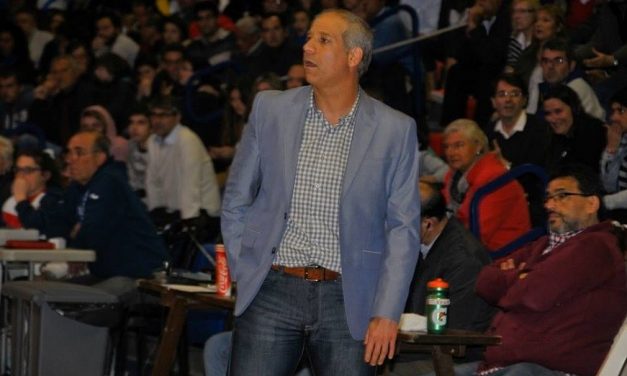 Coach Karbonero