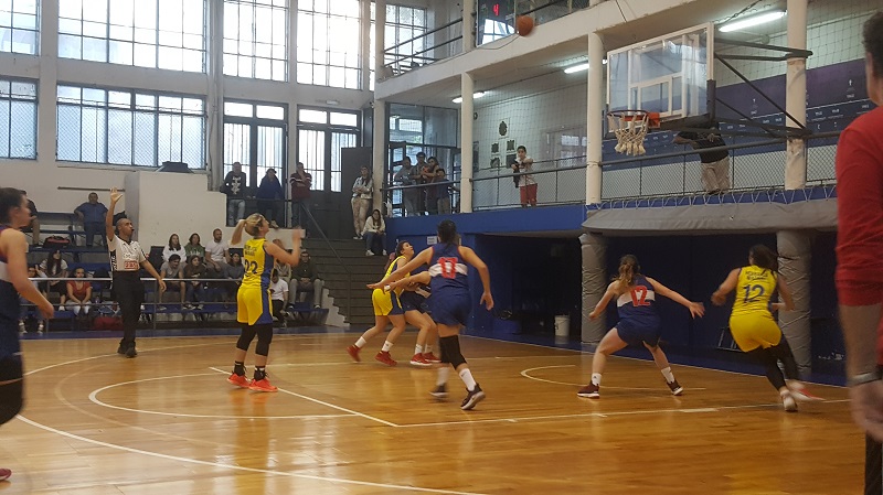 V de bronce
