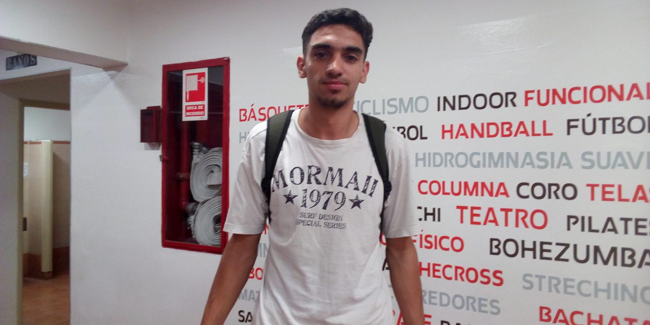 "Trato de aplicar todo lo que aprendí con el plantel principal en juveniles y Sub 23"