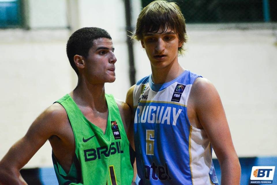 “Adentro dimos todo por esta camiseta y afuera se sintió el aliento”