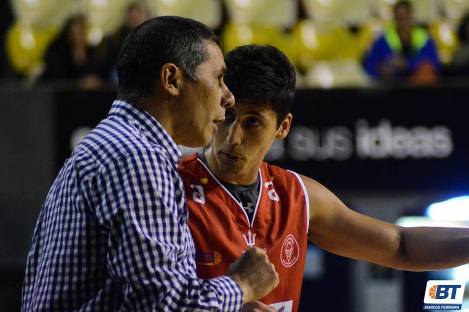 Sigue en rojo