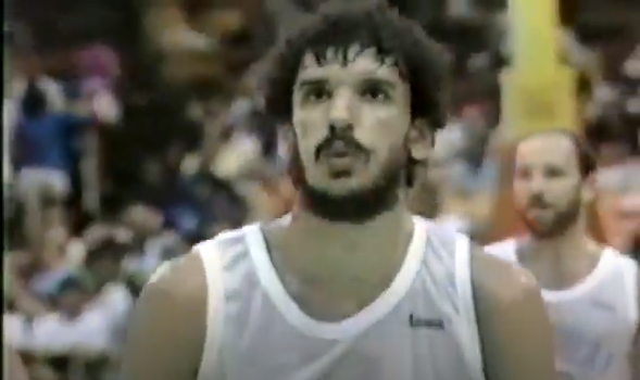 “Luego de 20 años en la selección , quise ser entrenador pero la FUBB no me lo permitió”