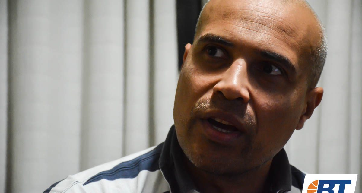 El equipo sin hinchada: Adrián Vázquez