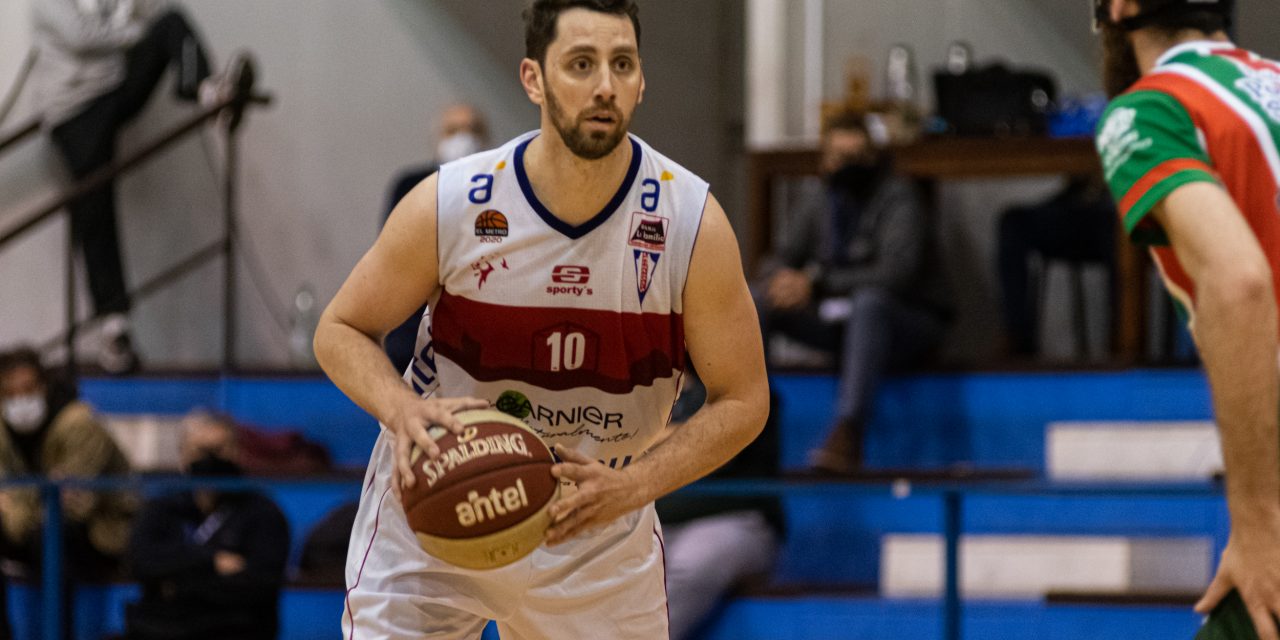 "Vi esta oportunidad como una forma de seguir jugando básquetbol y entrenando"