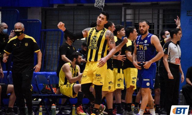 Inclinense ante el Rey