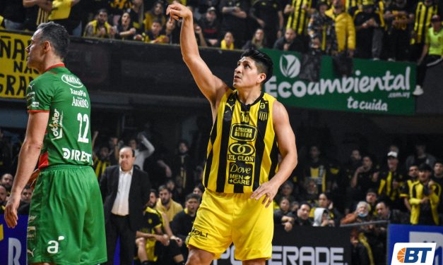 “Es muy bonito jugar con una hinchada así”
