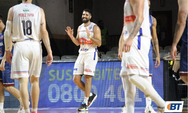 Sonrisas del otro lado del rio