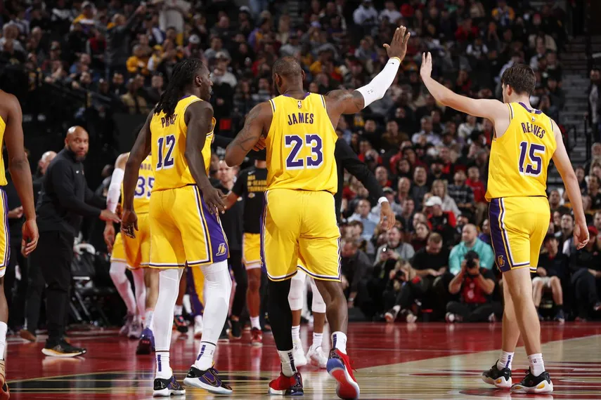 lakers-lebron-jamesjpg