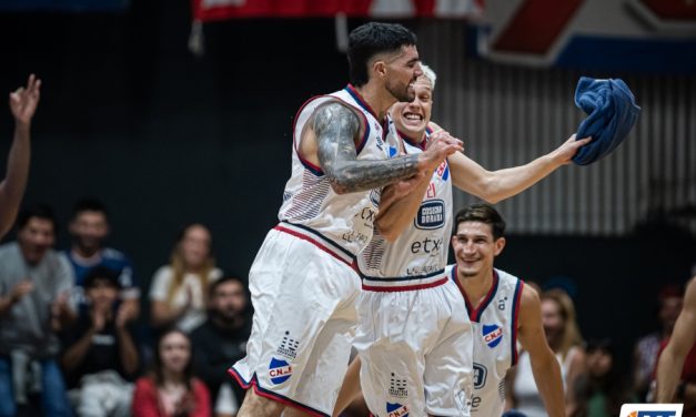 Le llenó el bolso