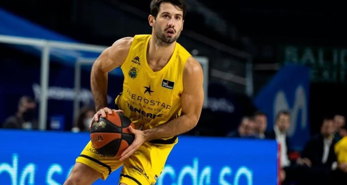 Sigue vestido de aurinegro