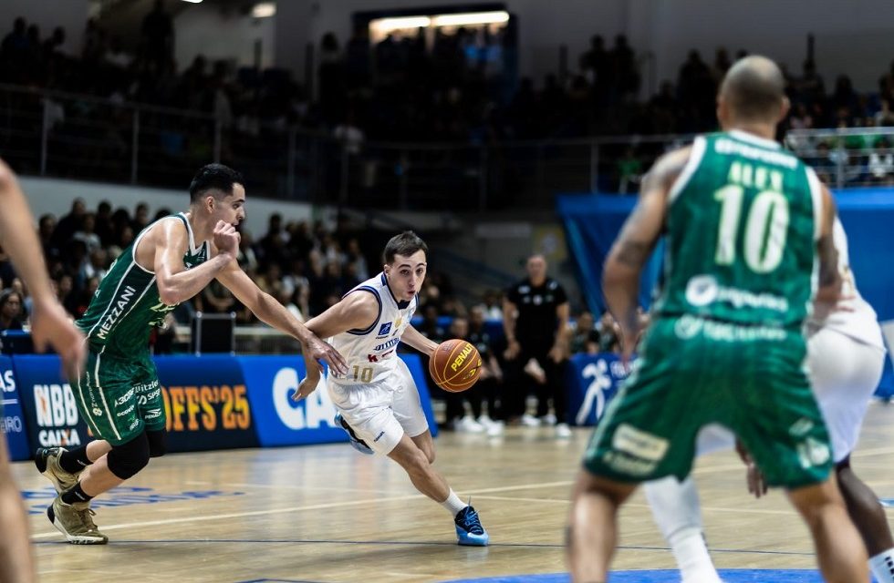 Casi finalista