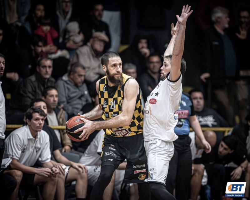 Cuatro que van cerrando