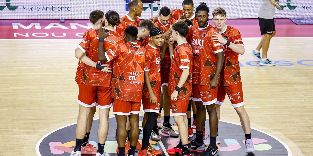 Los de afuera son de palo